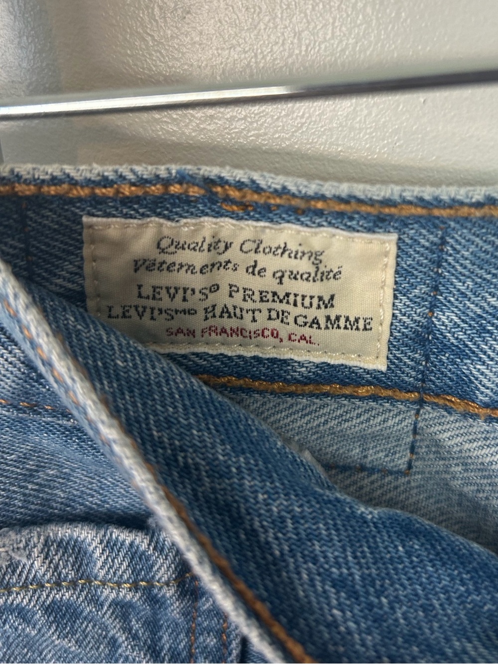 Levi’s 501 Cropped Ankle High Rise Light Wash Frayed Jeans size 31 32 Cotton - Picture 9 of 13